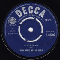 SYD DALE ORCHESTRA / C'MON IN / DISC A GO GO / 7" /