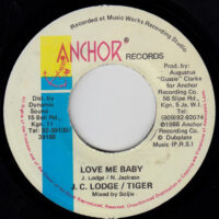 JC LODGE / TIGER / LOVE ME BABY / 7" /